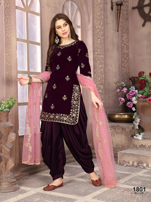 Punjabi Wedding Wear Beautiful Velvet Fabric Wear Kameez Patiyala Suits